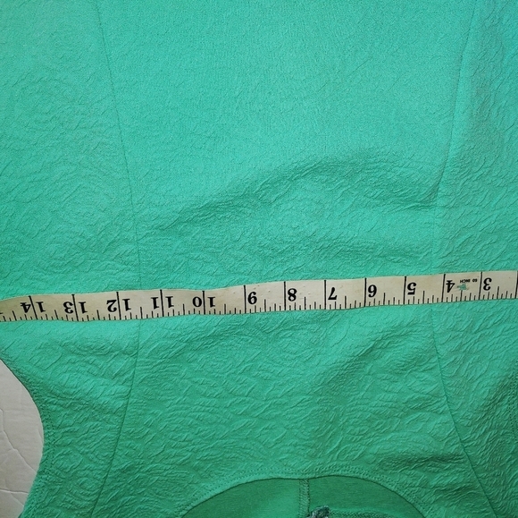 Julie's Closet Mint Green Top L - Picture 3 of 6